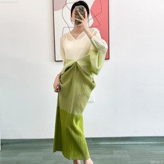 Đầm Đuôi Cá Dài Xếp Ly Cổ Chữ V Tay Cánh Dơi Thời Trang Xuân Hè Mới 2023-06 - 14