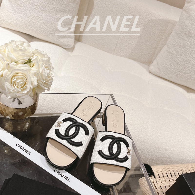 Dép Da Bò Phối Dây Xích Và Khóa Cài Thêu Họa Tiết Đính Đá Phong Cách Ý Thời Trang Quyến Rũ Cho Nữ