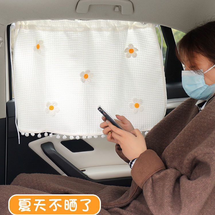 Rèm Che Nắng Cách Nhiệt Có Giác Hút Gắn Cửa Sổ Xe Hơi Trẻ Em Có Thể Thu Vào