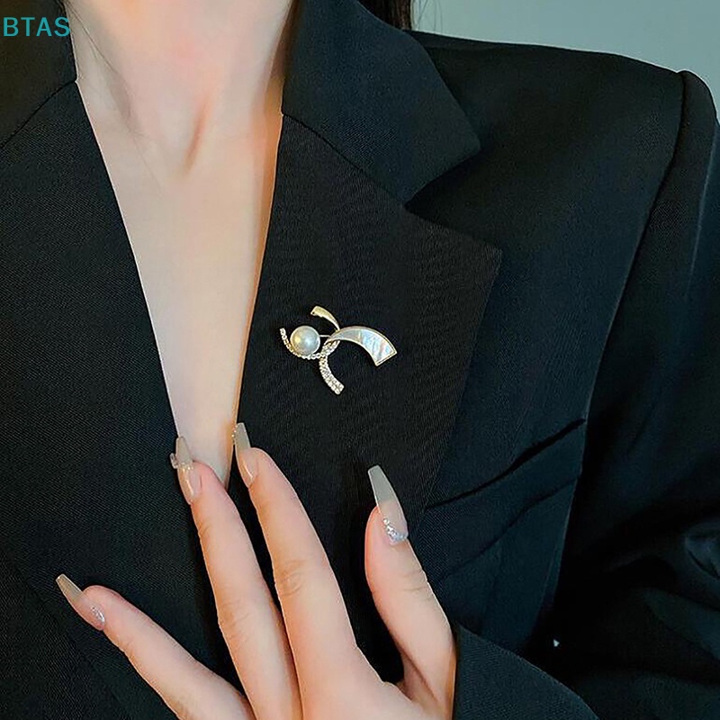 Ghim Cài Khăn Choàng Lụa Đính Đá Hình Trái Tim