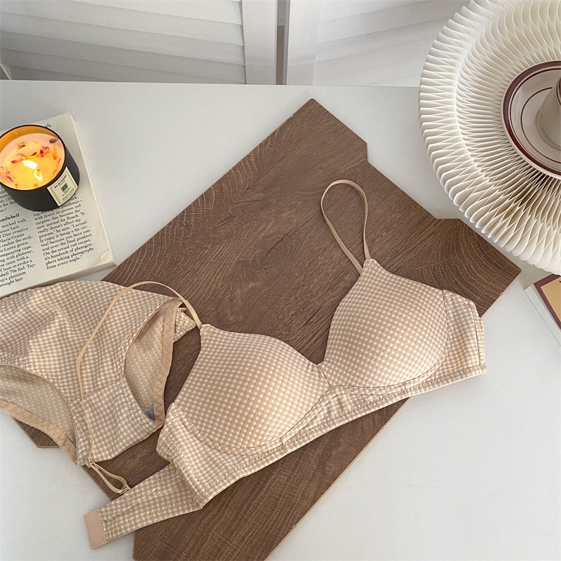 Set Áo Ngực 3 / 4 Cup + Quần Lót Mềm Mịn Thân Thiện Với Da Không Đường May Kẻ Sọc Ca Rô Thời Trang Nữ