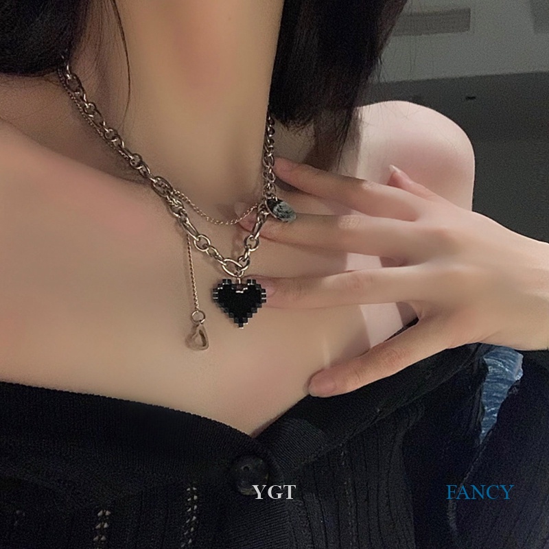 Ygt Vòng cổ Bằng Thép Titan Mặt Tròn Khắc Chữ Love Phong Cách Retro Hàn Quốc Ngọt Ngào Dành Cho Nữ