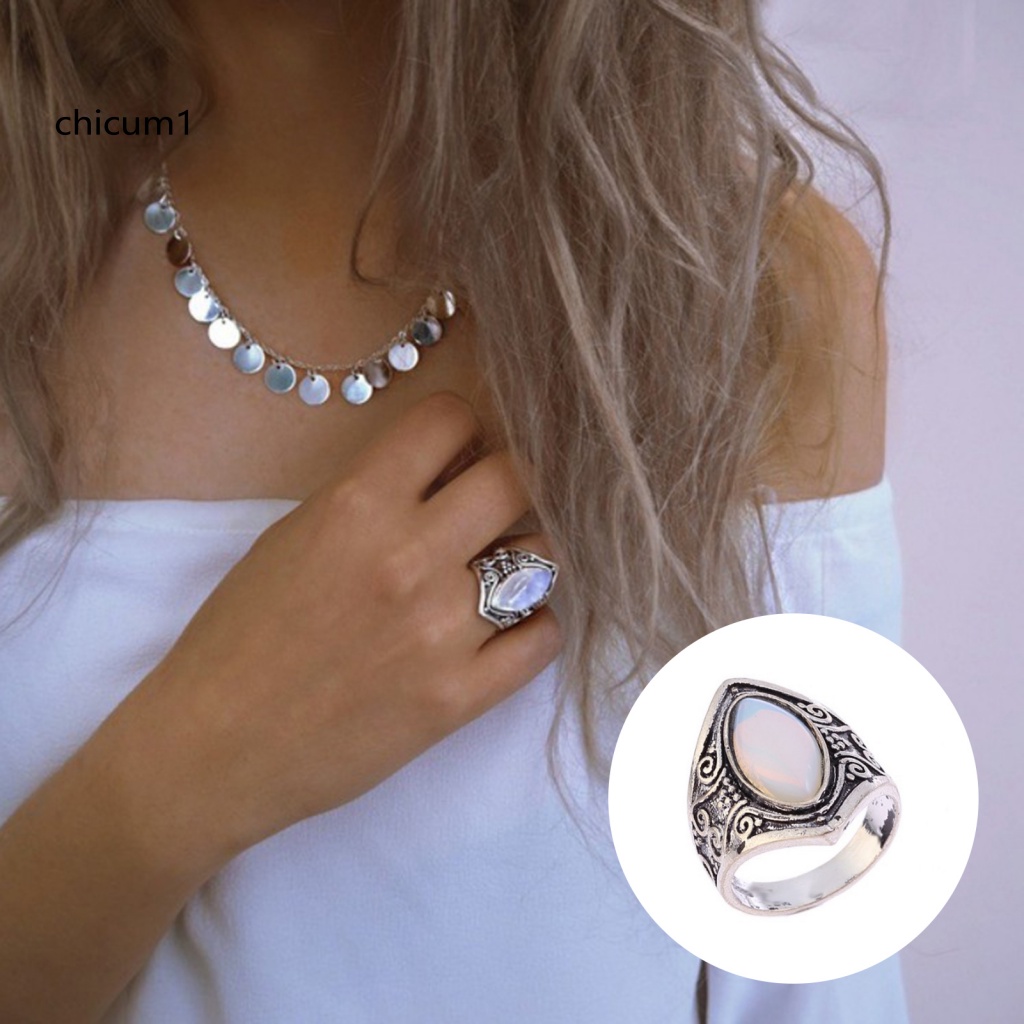 Nhẫn Đính Đá Mặt Trăng Lớn Hình Oval Độc Đáo Phong Cách Punk Cổ Điển