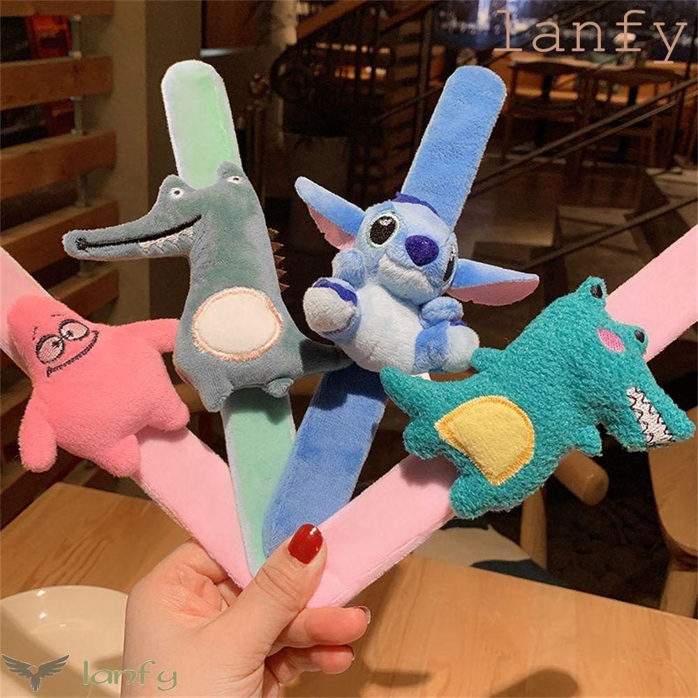 LANFY Vòng Đeo Tay Hình Cá Mập / Gấu Trúc Nhồi Bông Mềm Mại Dùng Làm Quà Tặng