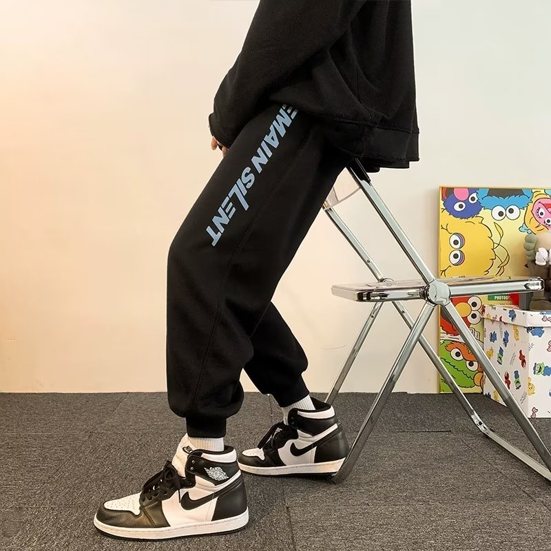 Cỡ M-8XL Quần Dài Thể Thao Màu Đen In Chữ Sáng Tạo Phong Cách Hàn Quốc Thời Trang Xuân Thu Cho Nam