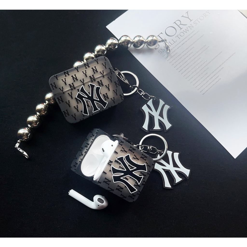 Vỏ Bảo Vệ Hộp Sạc Tai Nghe AirPods1 / 2 AirPods 3  AirPods Pro 2 Hình Vuông Màu Trắng Đen Bằng TPU