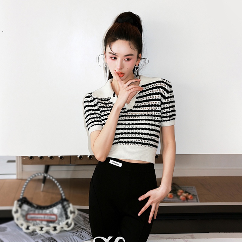 Áo Croptop Dệt Kim Tay Ngắn Cổ Bẻ Họa Tiết Kẻ Sọc Màu Tương Phản Thời Trang Cho Nữ