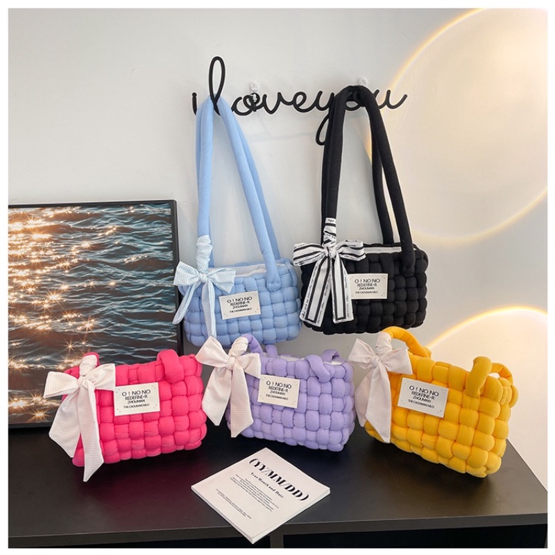 Túi Xách Đeo Dưới Cánh Tay Vải Cotton Mềm Đan Thủ Công Họa Tiết Ca Rô Made for A Loved One ZOE
