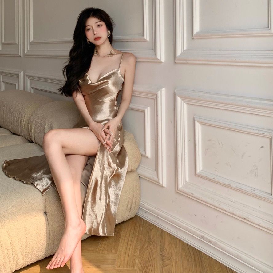 2021 Phong Cách Mới Hot Đầm Hai Dây Satin Bóng Quyến Rũ Dáng Ôm Vừa Vặn Dành Cho Bạn Nữ Na