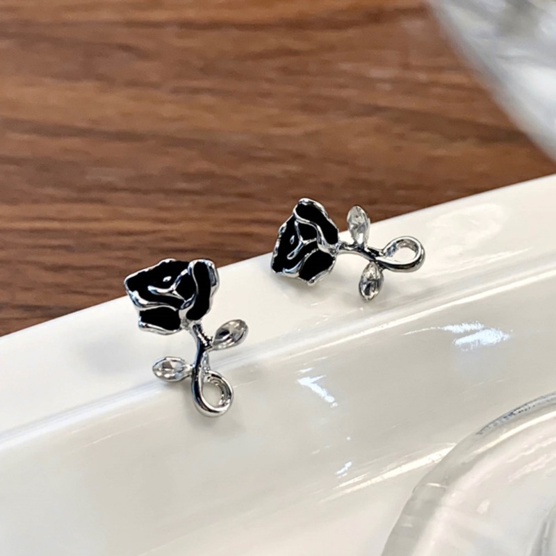 Khuyên Tai Hoa Hồng Đen Phong Cách Hàn Quốc Sang Trọng Cho Nữ