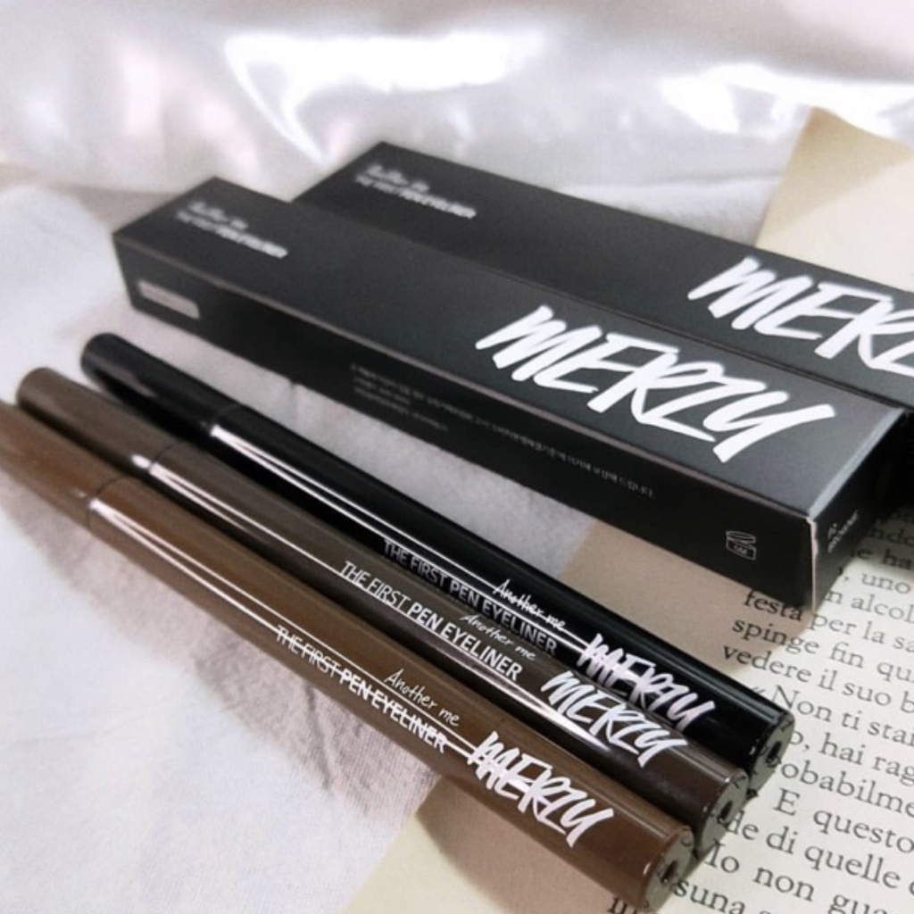 Bút Kẻ Mắt Nước Chống Trôi Merzy The First Pen Eyeliner 0.5g