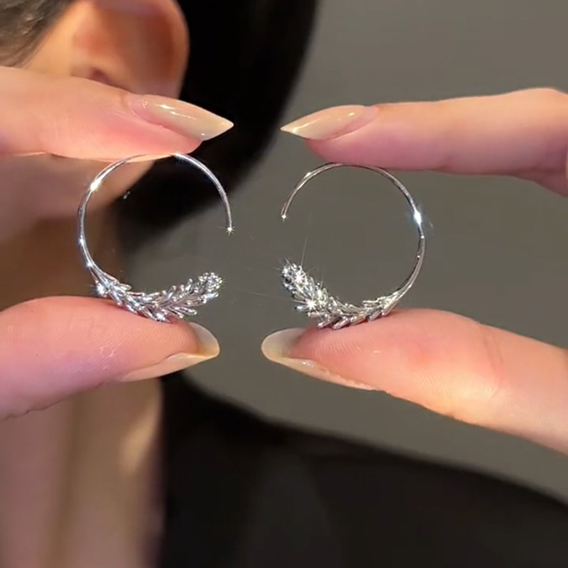 Khuyên Tai Kim Loại Hình Chiếc Nhẫn Phong Cách Thời Trung Cổ