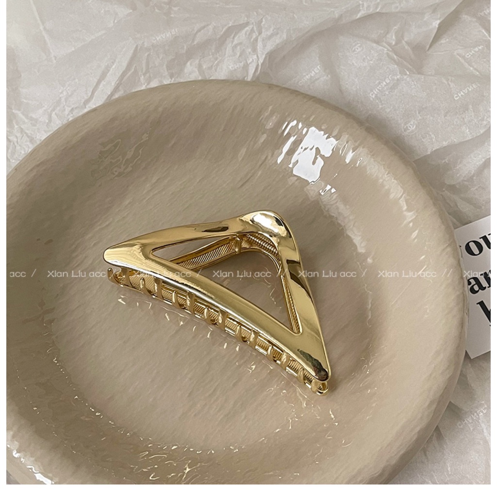 Kẹp Tóc Hình Cá Mập Bằng Kim Loại Thiết Kế Đơn Giản Cho Nữ