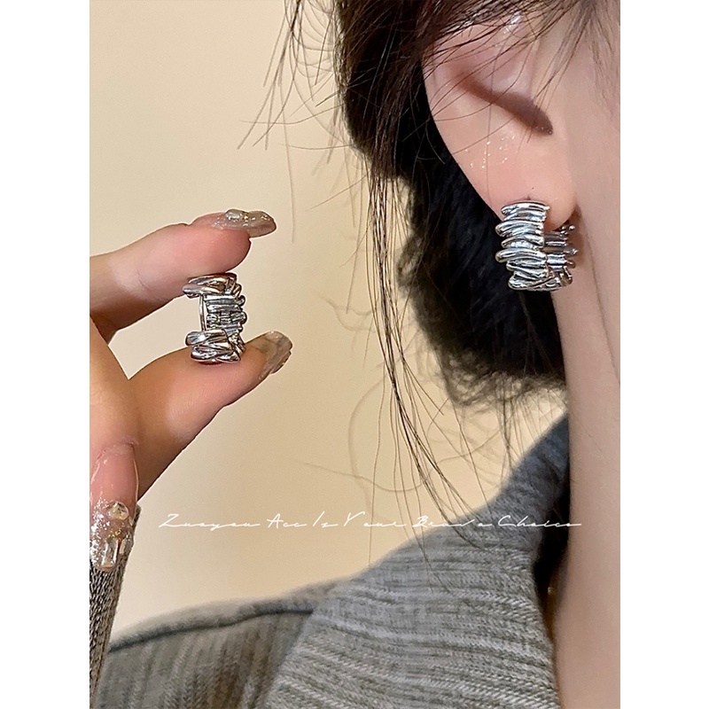 Khuyên Tai Kim Loại Xếp Ly Phong Cách Thời Trang Mới 2023