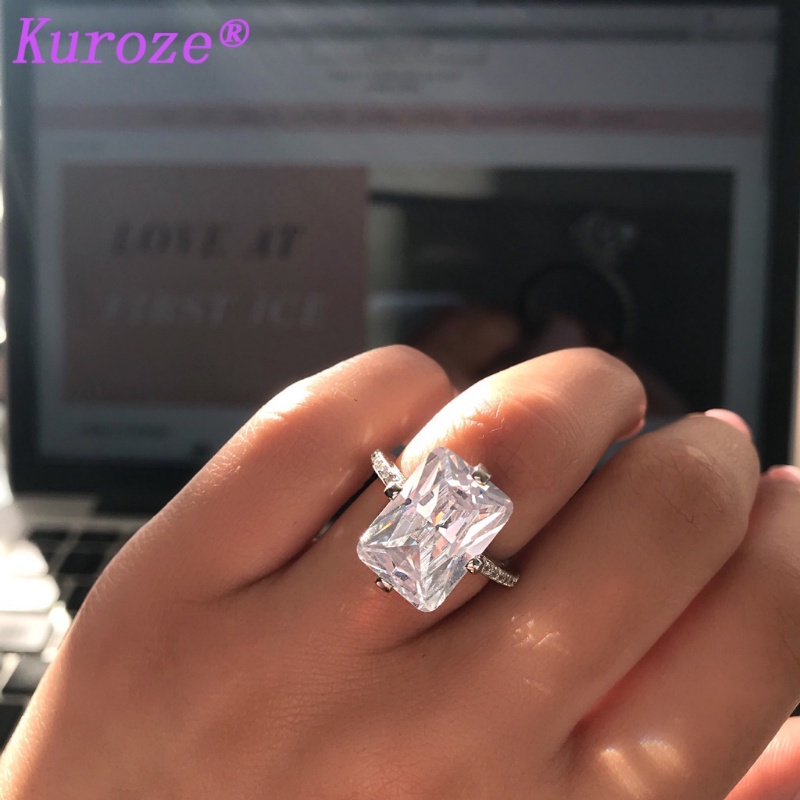Nhẫn Mạ Vàng Trắng 18K Mặt Vuông Đính Đá Pha Lê