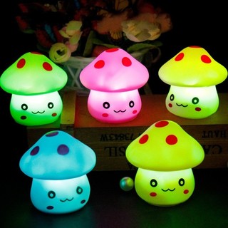 Đèn ngủ led hình cây nấm mini nhiều màu sắc để bàn trang trí phòng ngủ cho bé