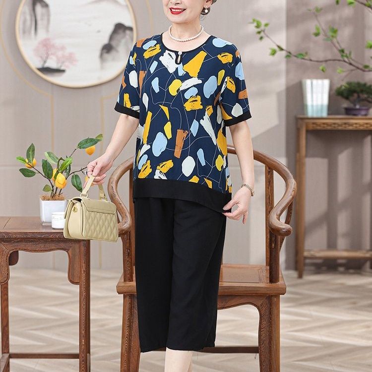 Áo Thun Ngắn Tay Phong Cách Mới Cho Mẹ Và Bé 70 Tuổi