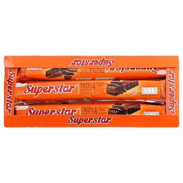 Bánh xốp phủ kem socola Superstar hộp 192g