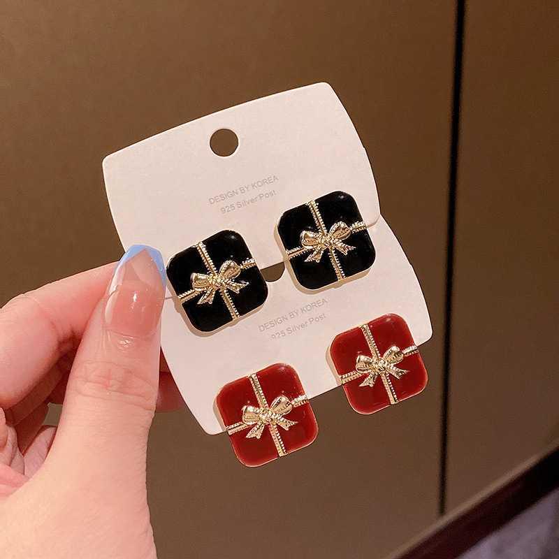 Bông Tai Mạ Bạc 925 Hình Vuông Đính Đá Sang Trọng Cho Nữ