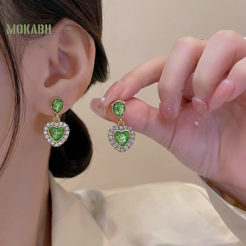 1 Đôi Bông Tai Hình Trái Tim Đính Đá Sang Trọng