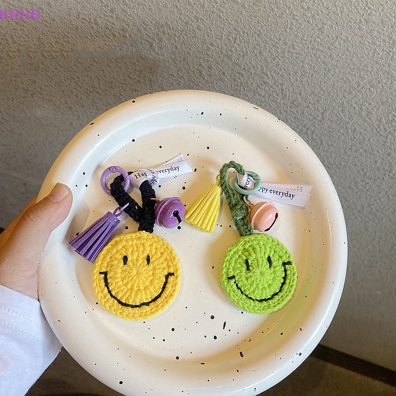 Móc Khóa Hình Mặt Cười Đan Len Thủ Công Phối Tua Rua Và Chuông Thời Trang Cho Nữ Mới