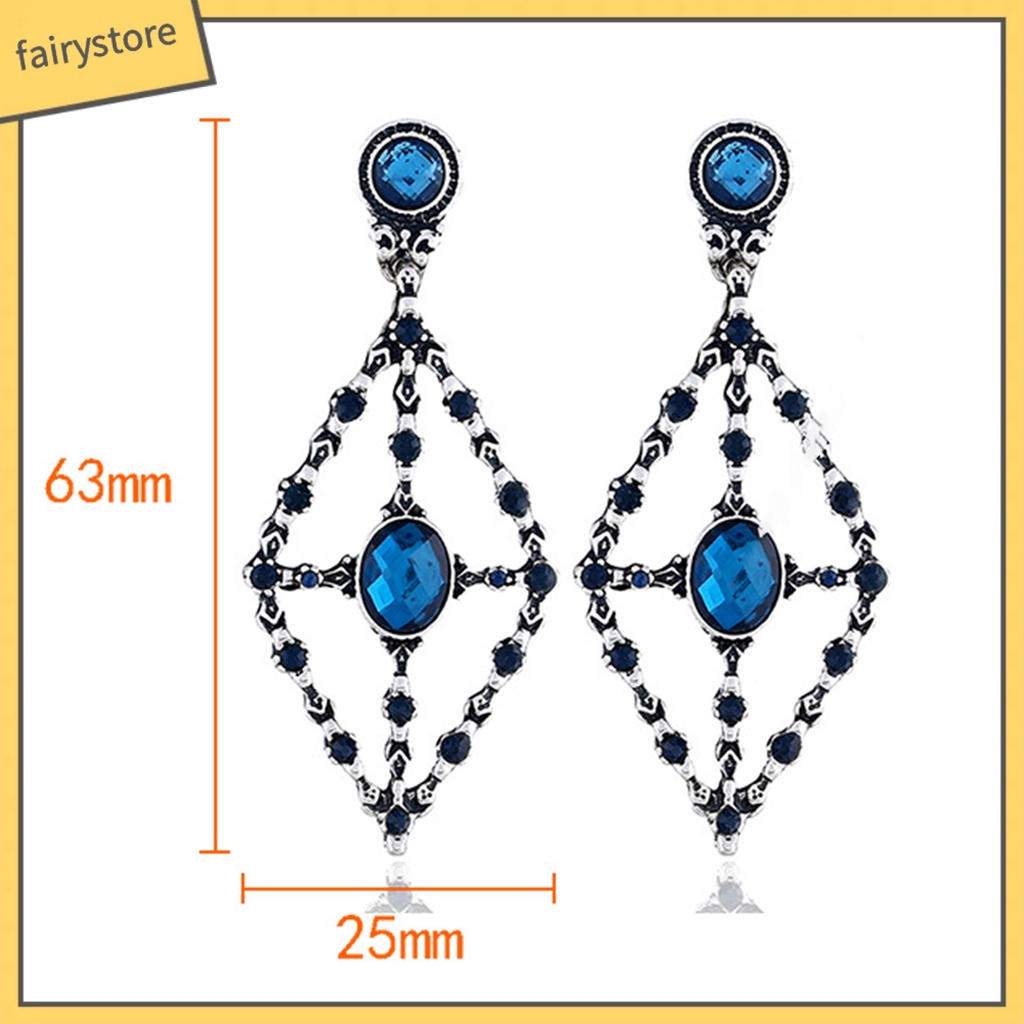 1 Đôi Bông Tai Hình Thoi Rỗng Đính Đá Phong Cách Vintage Dành Cho Nữ