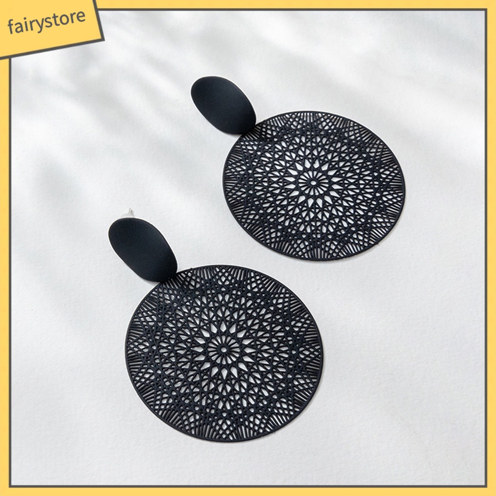 1 Đôi Bông Tai Thiết Kế Rỗng Màu Đen Phong Cách Retro