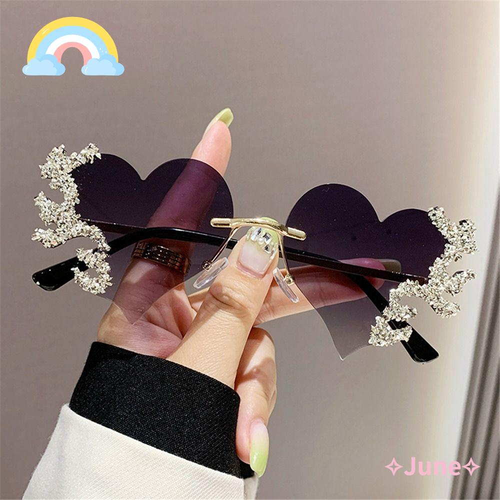 Kính Mát Hình Trái Tim Phong Cách Halloween Vui Nhộn