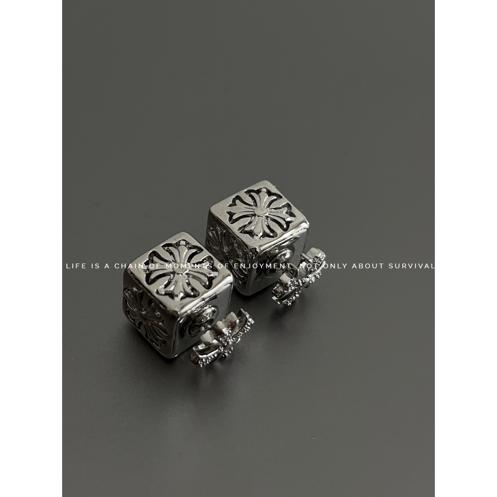 Bông Tai Hình Khối Lập Phương Thiết Kế Mới Đính Đá Zircon Phong Cách Âu Mỹ Cá Tính Dành Cho Nữ