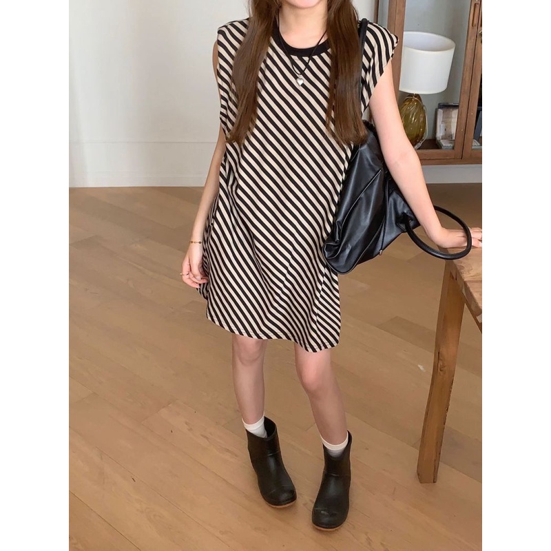 Đầm Thun Sát Nách Cổ Tròn Hoạ Tiết Kẻ Sọc Thiết Kế Dáng Rộng Thoải Mái