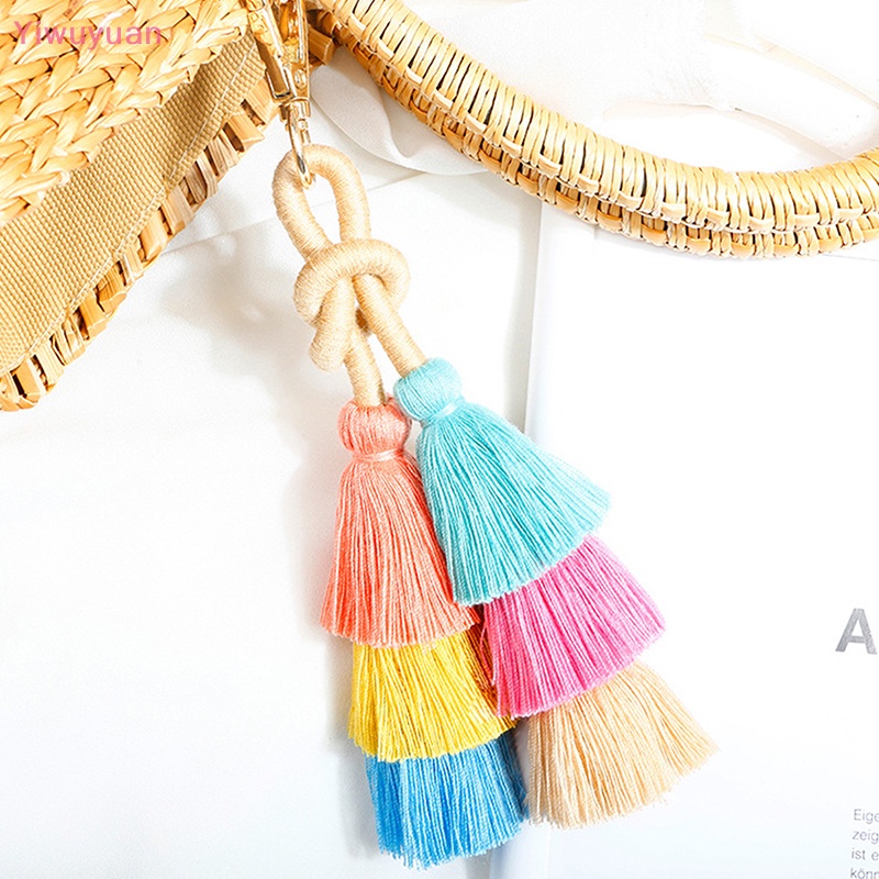 Móc Khóa Dây Tua Rua Thủ Công Màu Gradient Phong Cách Boho Mới