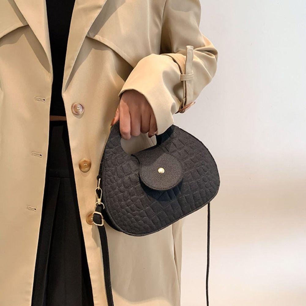 Túi Đeo Chéo Vai Màu Sắc Thời Trang Sành Điệu Cho Nữ