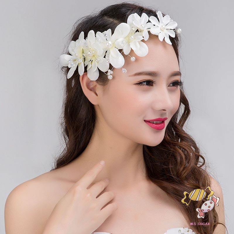 Vòng Hoa Hồng Lớn Cài Tóc Cho Cô Dâu Ngày Cưới