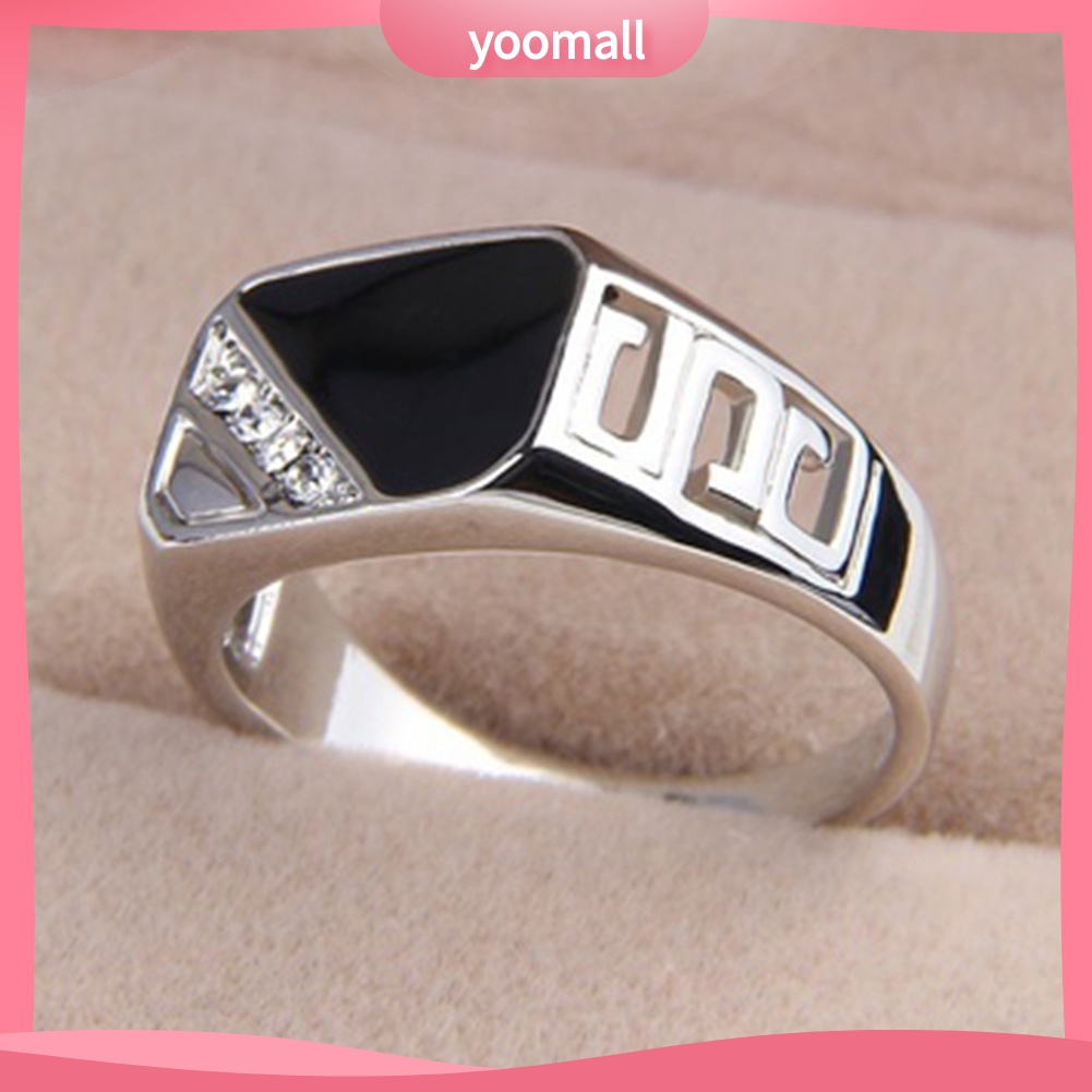 [YM] Nhẫn Bản Rộng Mặt Hình Tam Giác Đính Kim Cương Giả Thời Trang Cho Nam