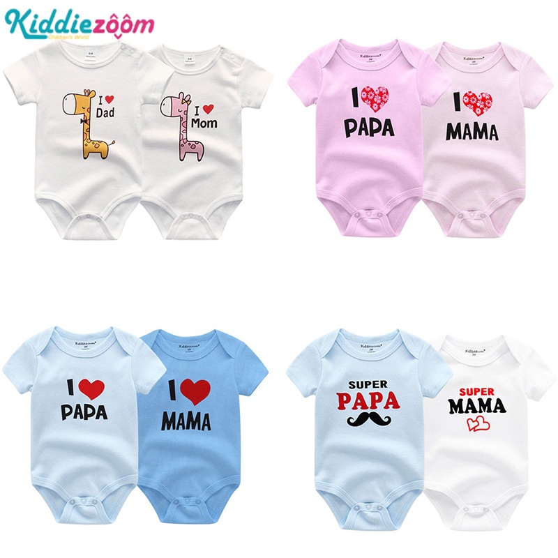 Bộ Đồ Ngủ 2 Món Bằng cotton Tay Ngắn Màu Trắng / Xanh Dương In Chữ I love mom & papa Dễ Thương Thời Trang Cho Bé Sơ Sinh