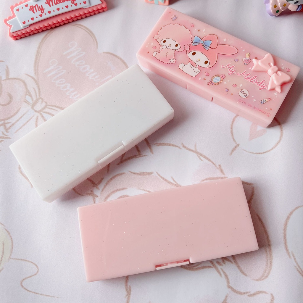 Sanrio Hộp Đựng Tăm Bông / Trang Sức Hình Hello Kitty Đáng Yêu