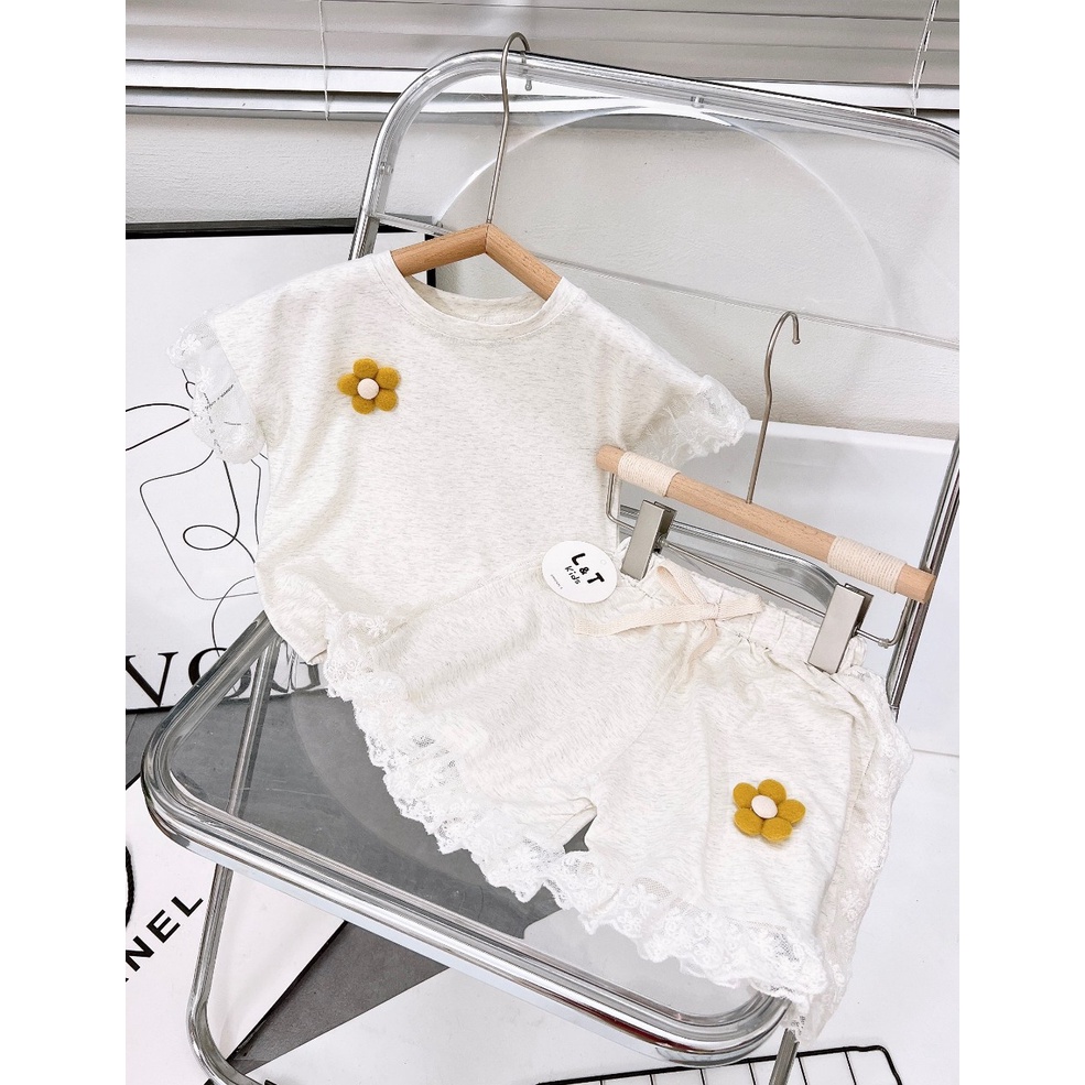 Bộ cotton tàu phối viền ren, gắn hoa len cho bé gái 8-20kg