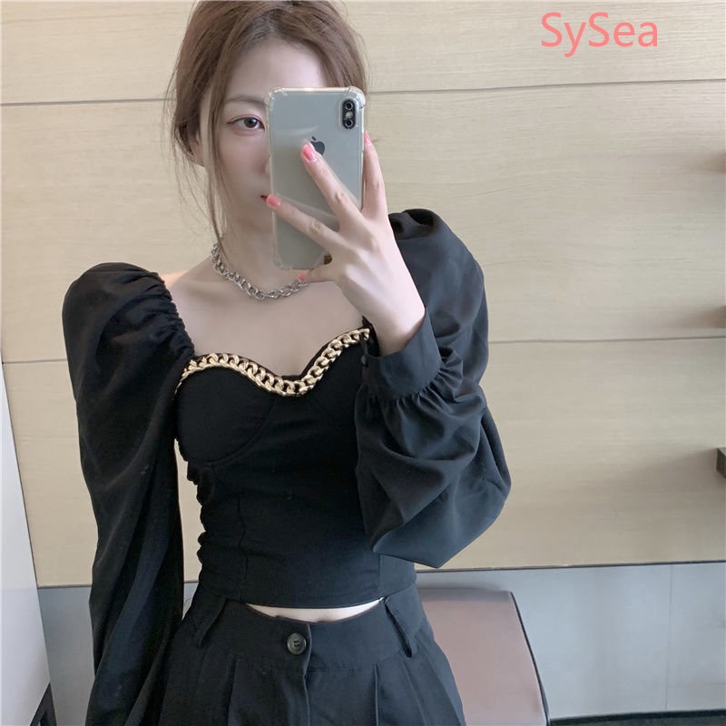 Áo Kiểu Tay Phồng Cổ Vuông Phối Dây Xích Phong Cách Hàn Quốc