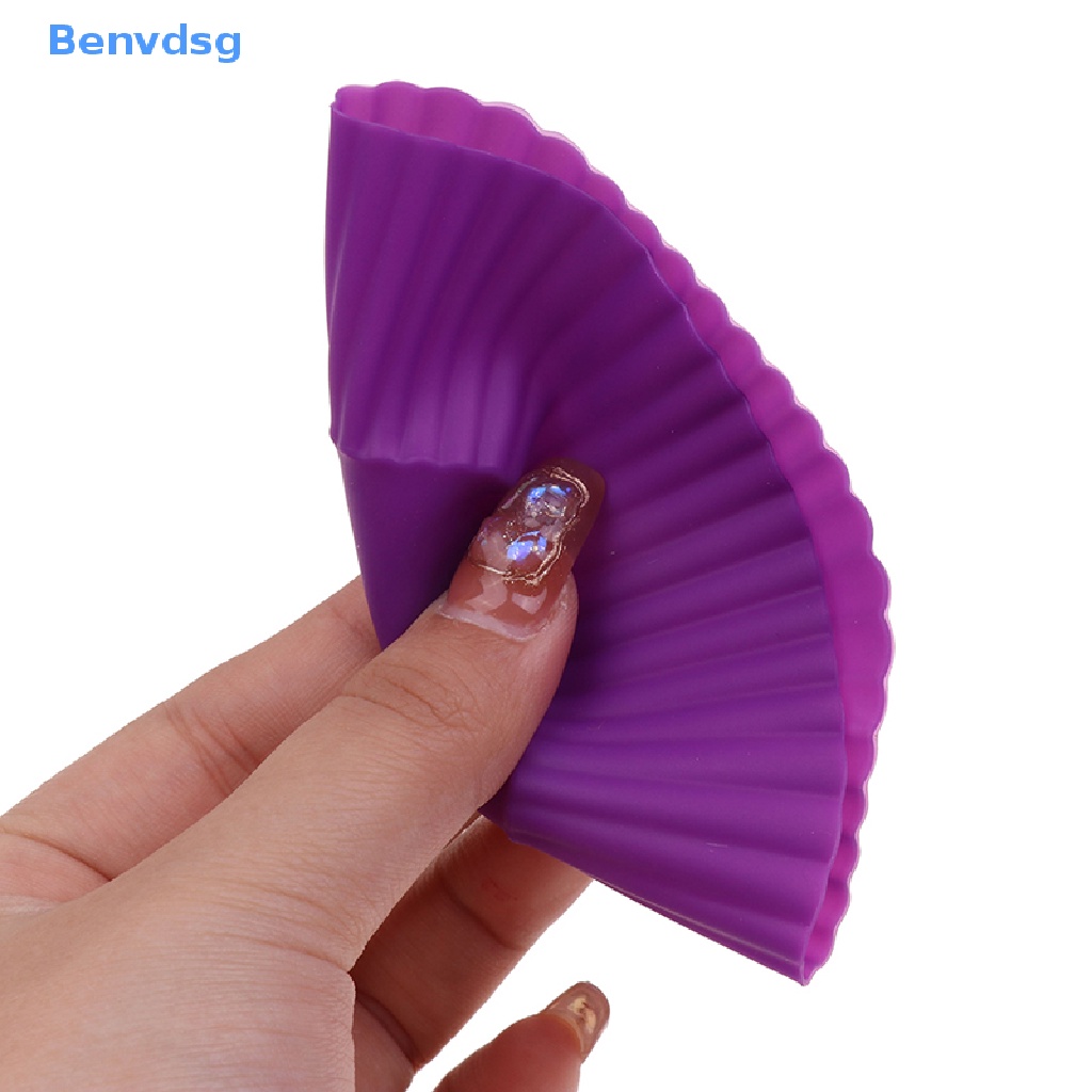 Set 1 / 6 Khuôn Silicone Làm Bánh Hình Vuông 7cm Tiện Dụng