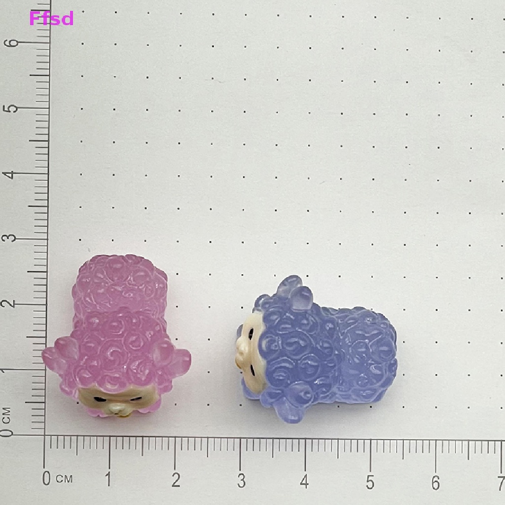 Set 10 Đồ trang trí Chú Cừu Mini Bằng Nhựa Phát Sáng Trong Bóng Tối Trang Trí