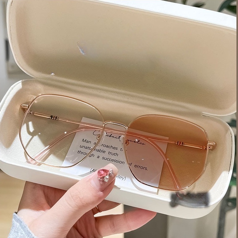 Kính Chống Tia Bức Xạ Và Ánh Sáng Xanh Cho Nữ