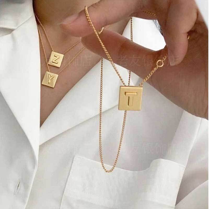 Dây Chuyền Mạ Bạc 925 26 Mặt Kim Loại Tròn Khắc Chữ Celine