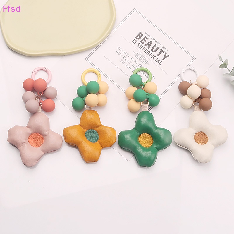 1 Móc Khóa Xe Hơi / Túi Xách Hình Hoa Màu Sắc Tinh Tế Thời Trang