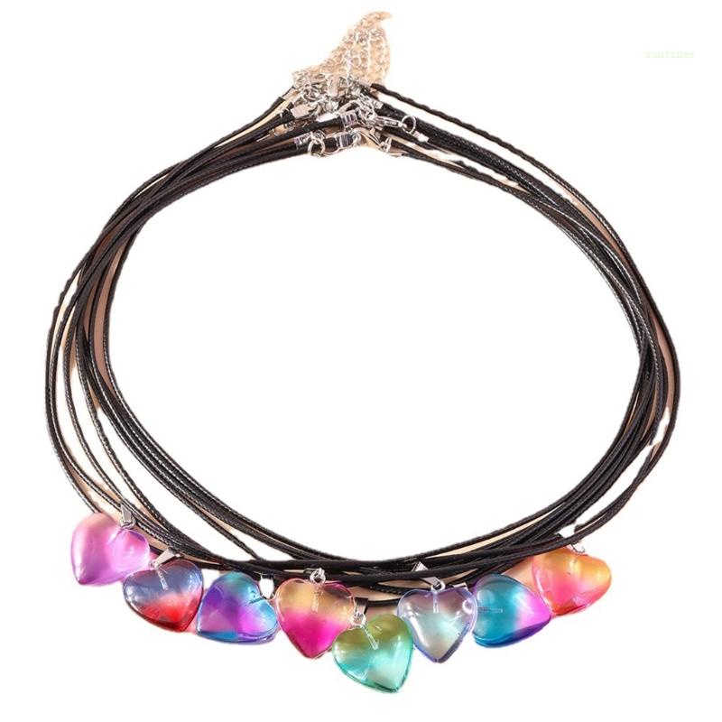 Vòng Cổ Choker Mặt Trái Tim Nhỏ Màu Sắc Gradient