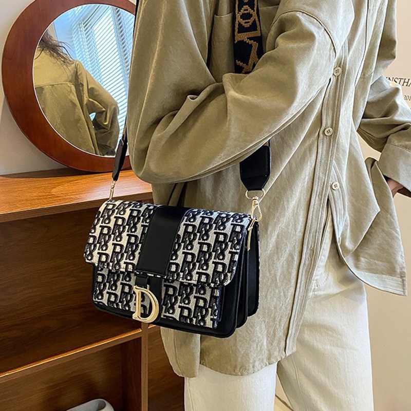 Túi Đeo Chéo Hình Vuông Nhỏ In Chữ Phong Cách Phương Tây Thời Trang Cho Nữ