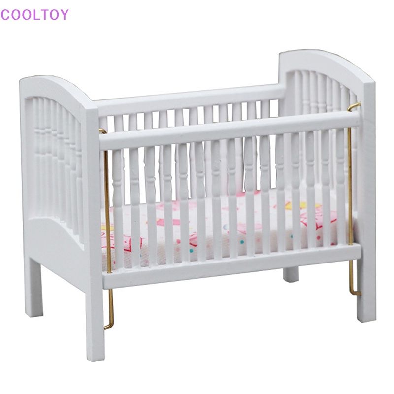 Giường Ngủ Em Bé Màu Trắng Cỡ 1 / 12 Trang Trí Nhà Búp Bê