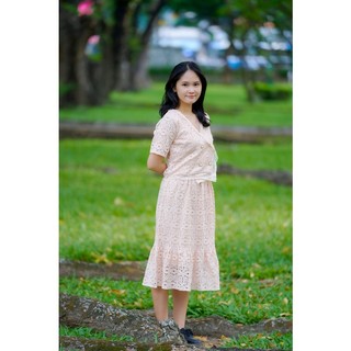 Đầm ren tay ngắn siêu dễ thương