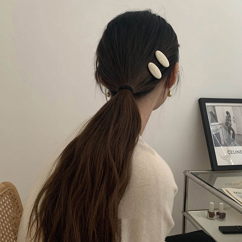 Cặp Kẹp Tóc Mái Hình Oval Màu Hồng Dễ Thương Cho Bạn Gái