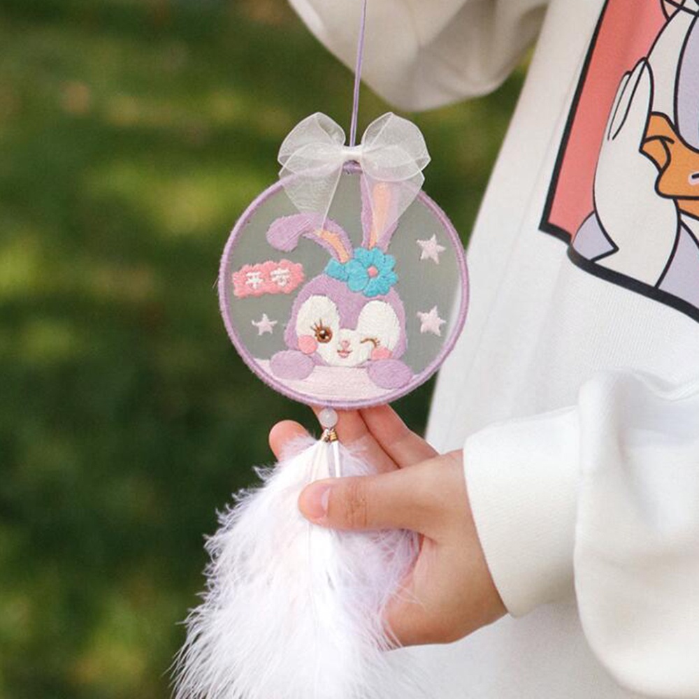 SANRIO Bộ Dụng Cụ Thêu Mặt Dây Chuyền Hình Lông Vũ Dễ Thương