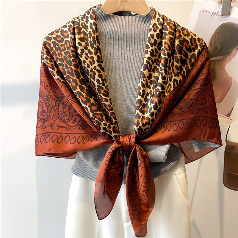 Khăn Quàng Cổ Chống Nắng Mùa Hè Bằng Lụa Satin Kích Thước Lớn 110cm In Họa Tiết Da Báo Cho Nữ